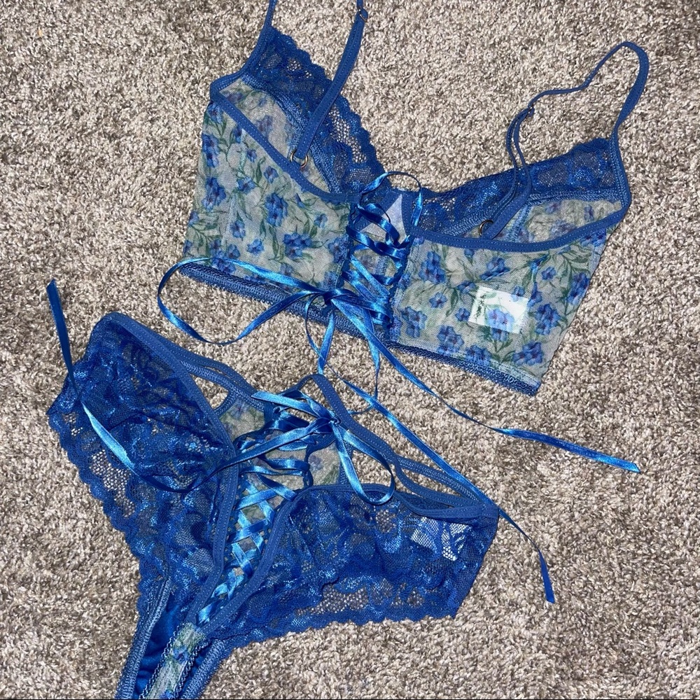 Matching Set - Picture 2 of 2